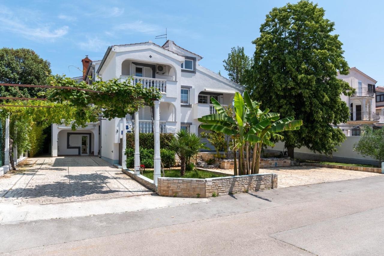 Villa Lucija بيشكانا أوفالا المظهر الخارجي الصورة